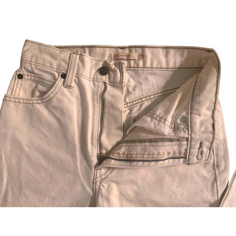 Levi’s Premium 70s Movin’ On High Rise Flare Jeans in Sunny Cream - Picture 7 of 15